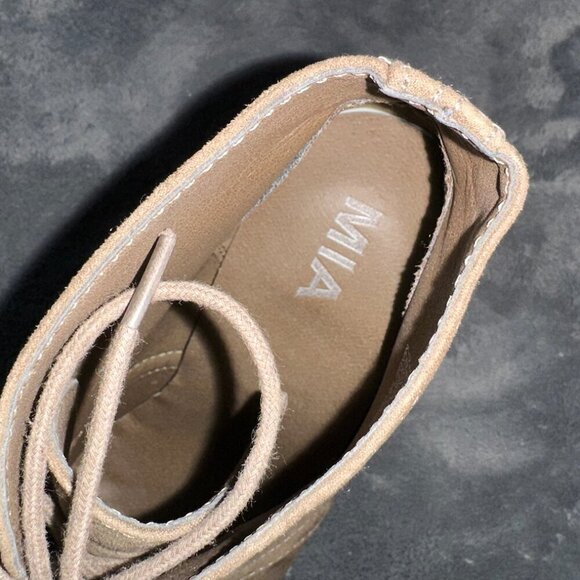 Taupe Suede Ankle Booties Round Toe Short Heel MIA Size 8.5 - Picture 8 of 10